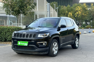 Jeep 指南者 2019款 220T 自动悦享版