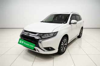 三菱 欧蓝德 2021款 改款 2.0L 两驱畅享版 5座
