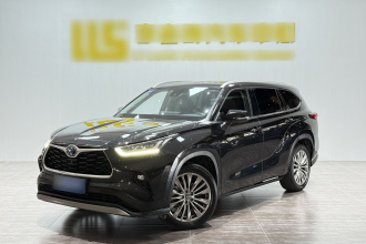 丰田 汉兰达 2022款 双擎 2.5L 四驱尊贵版 7座