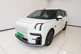 极氪009 2024款 六座行政版四驱 108kWh