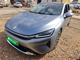 宝骏享境 2025款 插混 140km豪华版