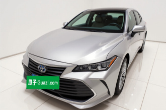 丰田 亚洲龙 2019款 双擎 2.5L XLE尊贵版 国VI