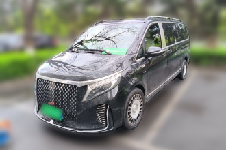 奔驰V级 2018款 V 260 L 尊贵加长版 国VI