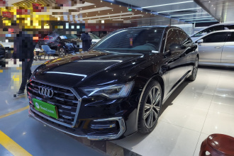 奥迪A6L 2024款 45 TFSI quattro 尊享动感型