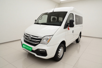 上汽大通MAXUS 新途V80 2023款 2.0T 手动经典傲运通短轴中顶5/6座