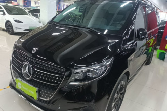 奔驰V级 2024款 V 300 尊贵版