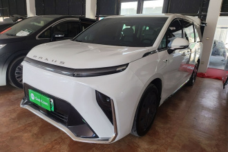 上汽大通MAXUS 大家9 2022款 长续航 高山七座版