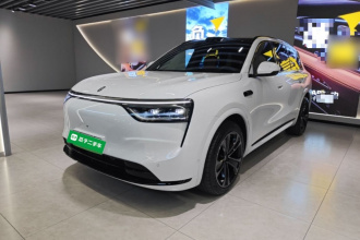 鸿蒙智行 问界M8 2025款 增程 Max+版 53.4kWh 5座版 (192线激光雷达）