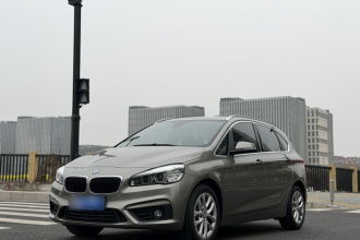 宝马2系旅行车 2016款 220i 领先型