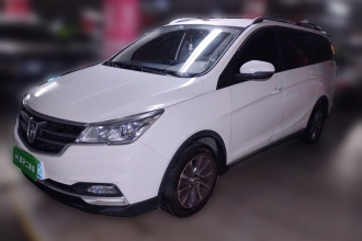 宝骏730 2019款 1.5L 手动时尚型 7座 国V