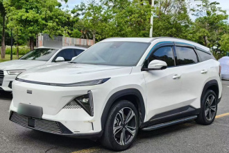 吉利银河 银河L7 2024款 1.5T 115km PLUS  龙腾版