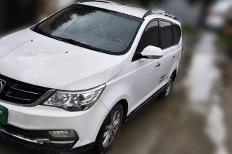 宝骏730 2016款 1.5L 手动舒适型 7座 国V