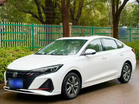 长安 逸动 2025款 PLUS 1.4T 双离合高能版