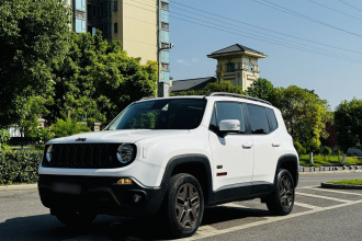 Jeep 自由侠 2016款 2.0L 自动四驱75周年致敬版