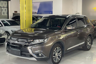 三菱 欧蓝德 2018款 2.0L 两驱荣耀版 5座