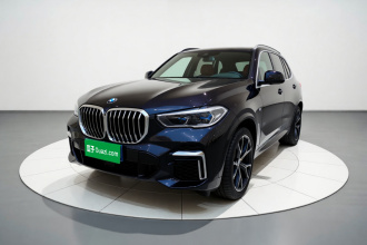 宝马X5 2022款 改款 xDrive 40Li M运动套装