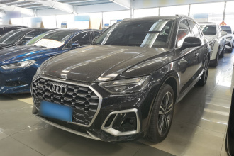 奥迪Q5L 2022款 改款 40T 豪华动感型