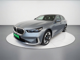 宝马i5 2025款 xDrive 50L 豪华套装