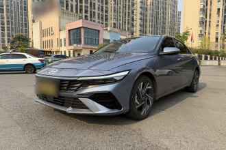 现代 伊兰特 2023款 1.5L CVT LUX尊贵版