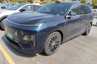 深蓝汽车 深蓝S09 2025款 四驱Ultra+ 高定版