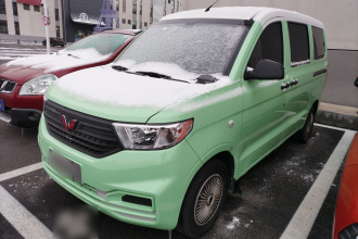 五菱汽车 五菱宏光V 2022款 1.5L劲取版液压助力LAR