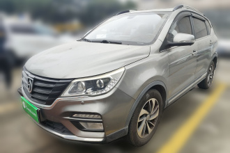 宝骏560 2017款 1.5T DCT旗舰型 7座