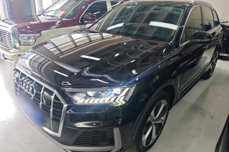 奥迪Q7 2021款 55 TFSI quattro S line尊贵型