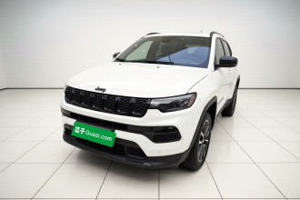 Jeep 指南者 2021款 220T 自动四驱80周年纪念版