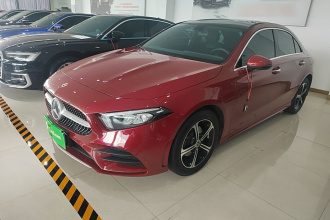 奔驰A级 2022款 改款二 A 200 L 运动轿车时尚型