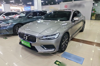 沃尔沃S60 2021款 T4 智远豪华版