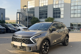 起亚 狮铂拓界 2023款 2.0T 两驱尊贵版