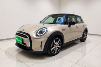 MINI 2023款 改款 1.5T COOPER 艺术家 五门版