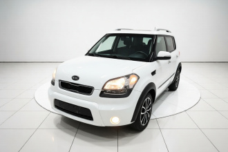 起亚 秀尔 2013款 1.6L AT Premium