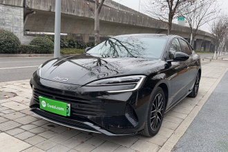 比亚迪 海豹 2023款 DM-i 1.5T 121km 旗舰型