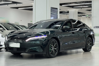 比亚迪 汉 2022款 EV 610KM四驱千山翠限量版