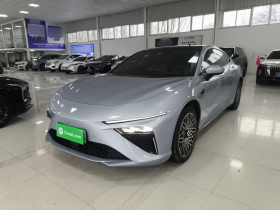 哪吒汽车 哪吒S 2024款 改款 增程 1060 AR-HUD版