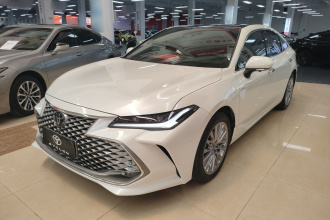 丰田 亚洲龙 2024款 双擎 2.5L XLE尊贵版