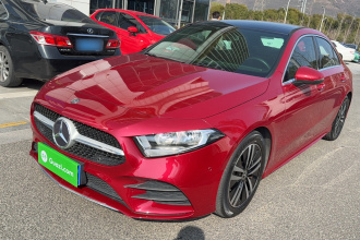 奔驰A级 2020款 A 180 L 运动轿车