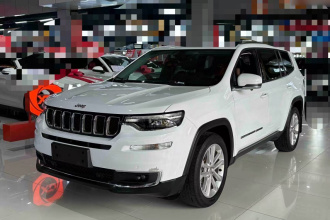 Jeep 大指挥官 2020款 2.0T 两驱精英版