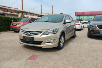 现代 瑞纳 2014款 1.4L 手动智能型GLS