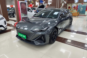 长安UNI-V 2022款 1.5T 尊贵型
