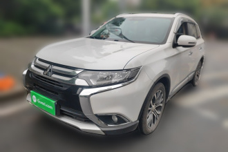 三菱 欧蓝德 2018款 2.4L 四驱精英版 5座