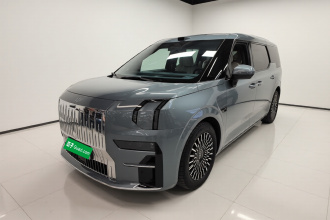 极氪009 2024款 六座行政版四驱 108kWh