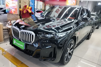 宝马X5 2023款 xDrive 30Li 尊享型M运动曜夜套装