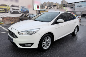 福特 福克斯 2018款 三厢经典 1.6L 自动风尚型智行版