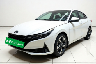 现代 伊兰特 2022款 1.5L CVT LUX尊贵版