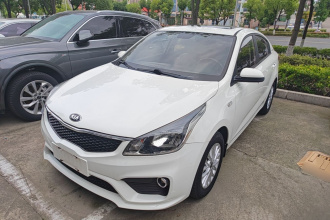起亚K2 2017款 三厢 1.4L MT 15周年特别版GLS