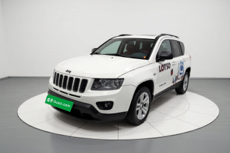 Jeep 指南者(进口) 2015款 2.0L 两驱运动版