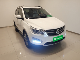 宝骏560 2015款 1.8L 手动豪华型