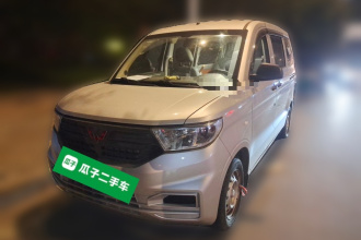 五菱汽车 五菱宏光V 2022款 1.5L劲取版电动助力LAR